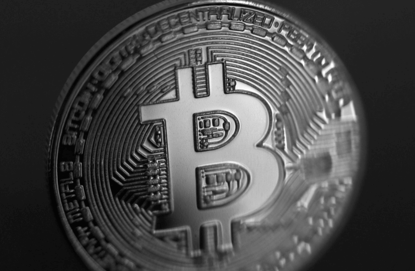 ビットコインが非課税に!?影響・気になる消費税について徹底解説