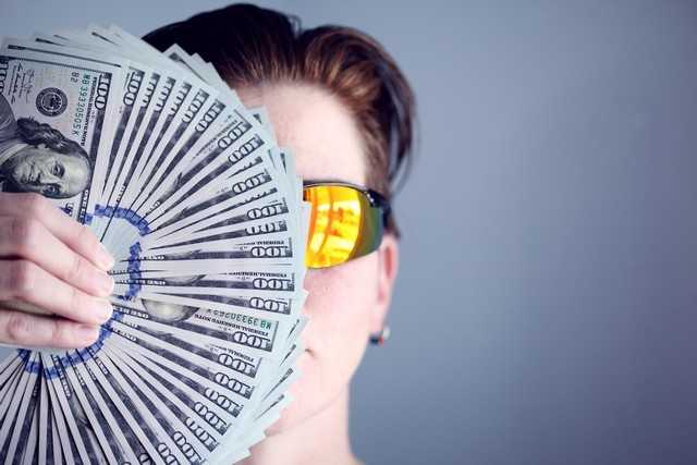 ボーナス過去最高は大手だけ「遊ぶより貯めたい」堅実傾向は続く